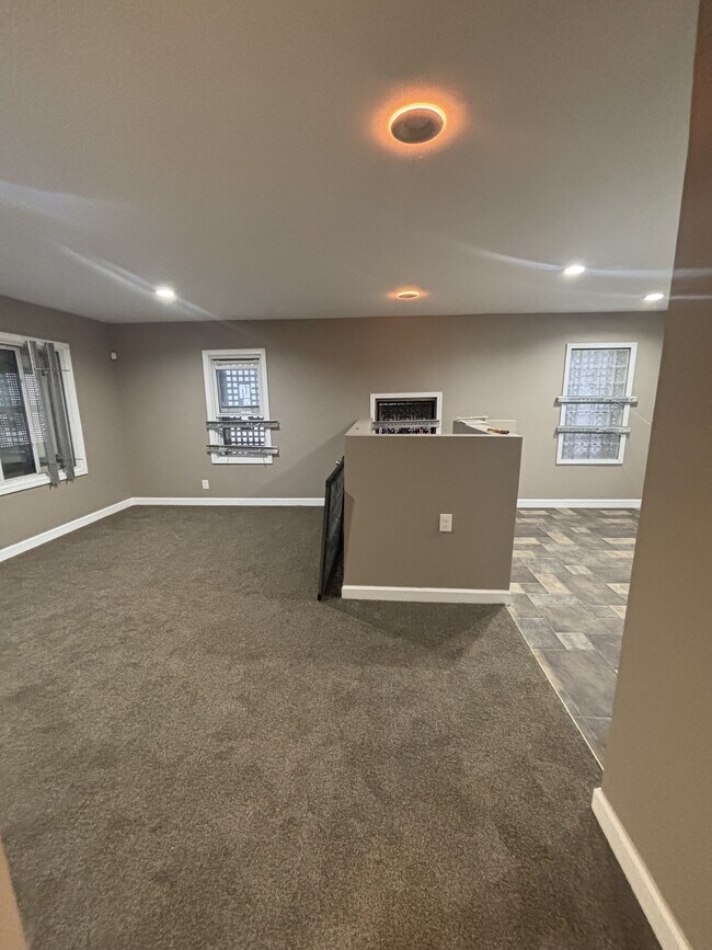 Photo - 19681 Rogge St