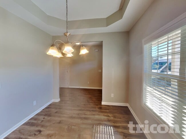 Photo - 825 Ellyson Dr