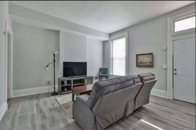 Photo - 2281 Loth St