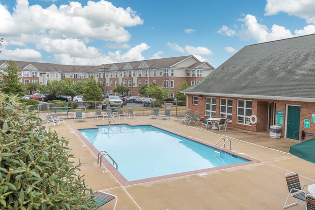 Frontier Ridge Apartments - Frontier Ridge Apartments