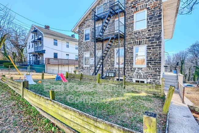 Photo - 2860 W Baltimore St Unit A