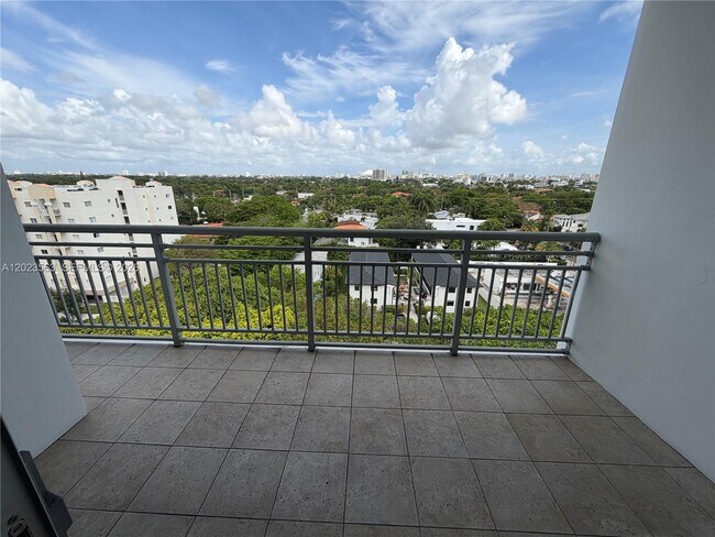 Photo - 2021 SW 3rd Ave Unit 902