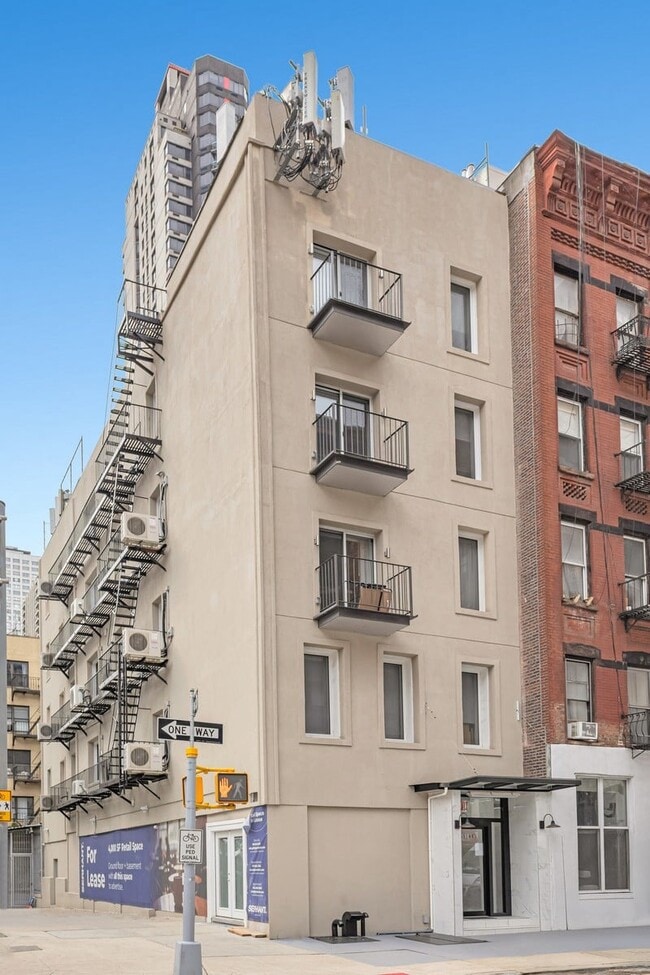 Photo - 318 E 62nd St Unit 5A