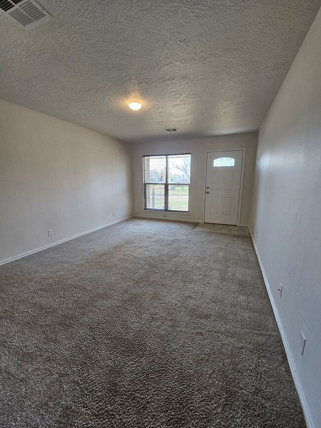 Photo - (4) Bed/(2) Bath - Corner Lot - Avail NOW!