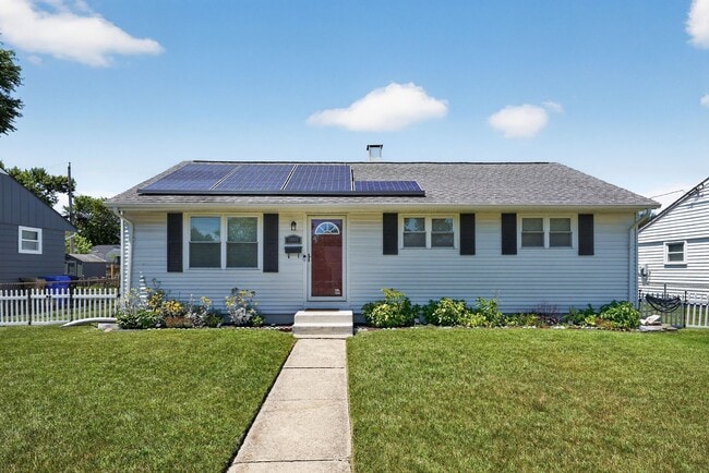 Building Photo - Updated Single-Family Home for Rent in Fairlawn