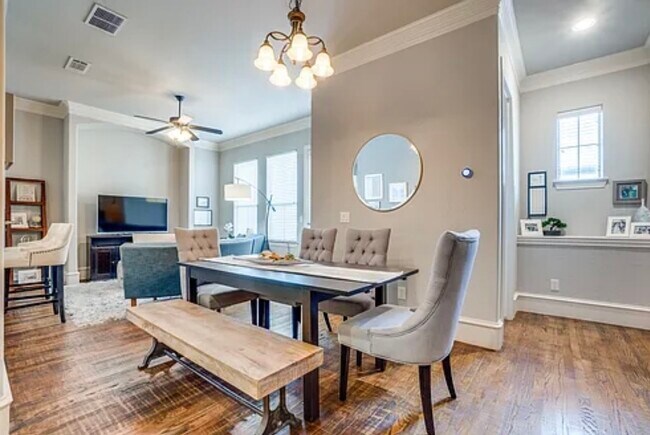 Photo - 1914 Euclid Ave