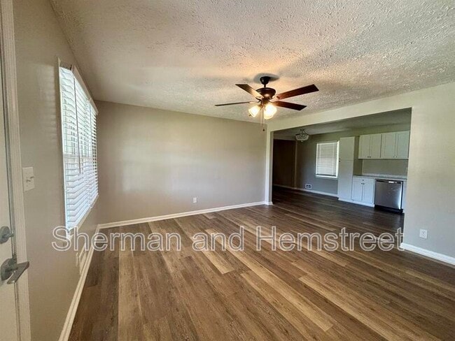 Photo - 216 Weldon Rd