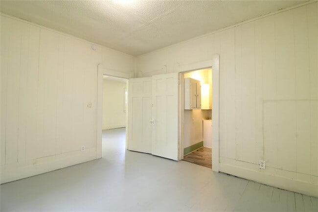 Photo - House For Rent 1280 Harrison St, Beaumont, TX 77701