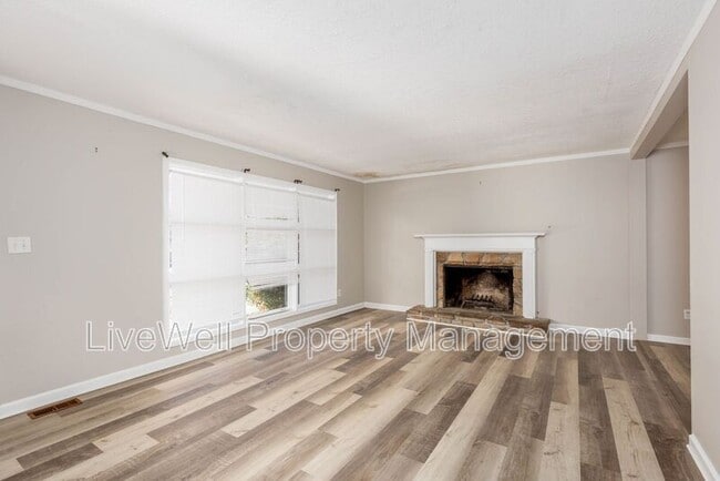 Photo - 1169 Dogwood Ln