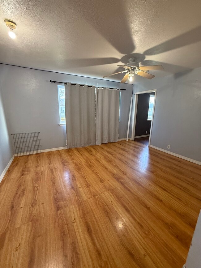 Photo - 1119 S 6th Ave