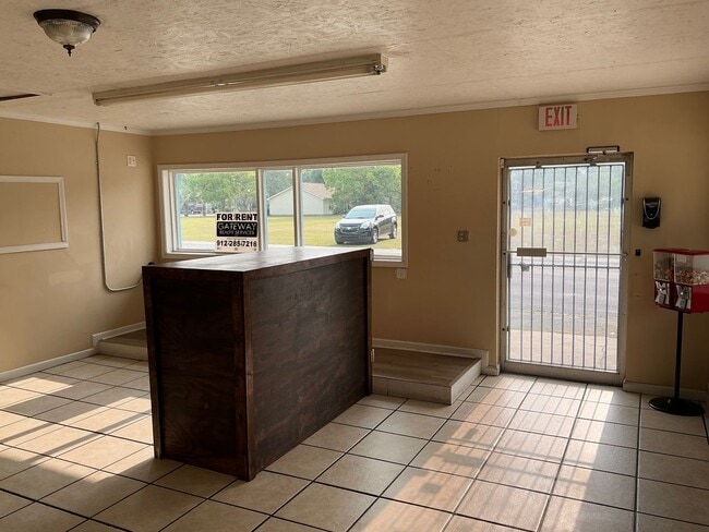 Photo - 1021 South Georgia Parkway