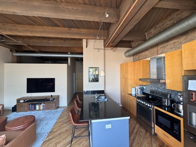 Photo - 1040 W Adams St Unit 467