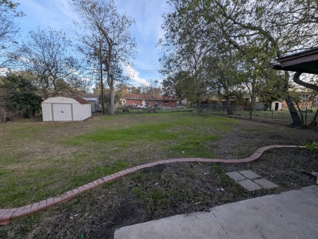 Photo - 931 Edwards St