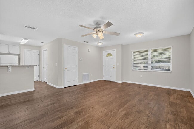 1307 Wood Duck Ln