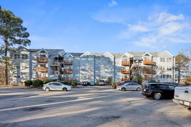 Photo - 2BR/2BA Condo Near Langley AFB Unit 105