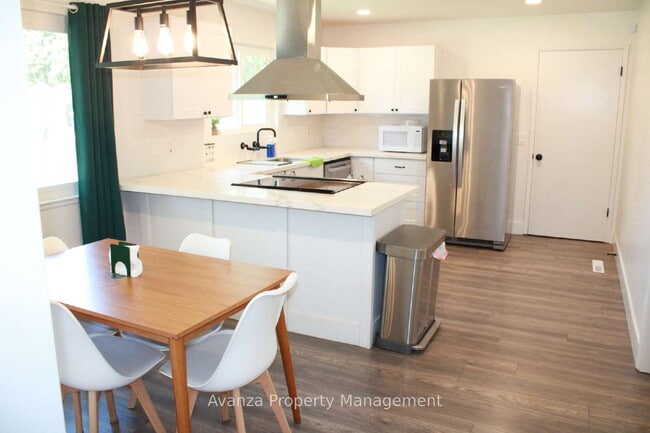 Photo - Home for Rent
4 Bed/3 Bath - 1,791 Sq Ft.
Rent: $2,750/month
Security Deposit: $2,850
Bullard Hig...