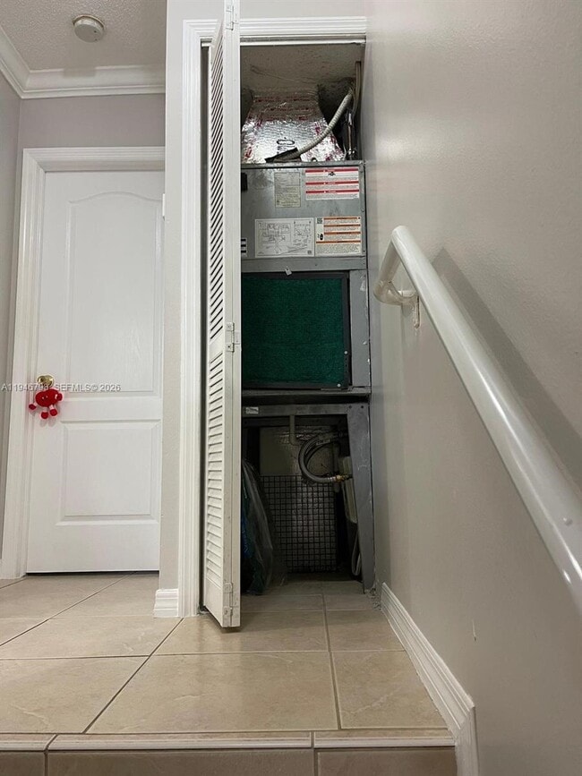 Photo - 527 W 68th St