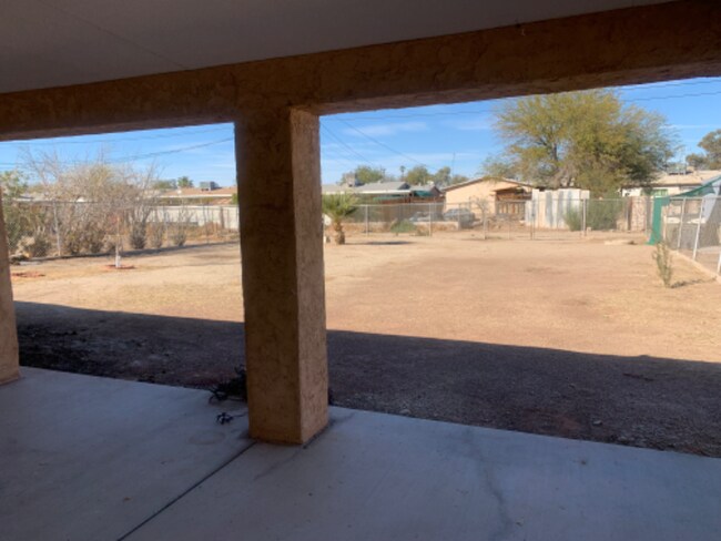 Photo - 264 E Barbara St