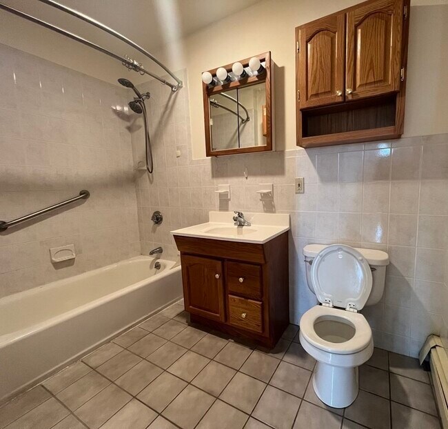 Photo - 18 Houghton St Unidad #1