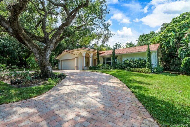 Photo - 24 Emarita Way