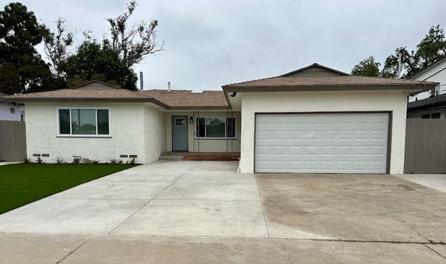 Building Photo - Newly Renovated 2023!! Super close to camp... Rental