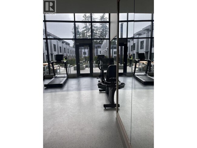 Photo - 6138 Birney Ave Unité 1201