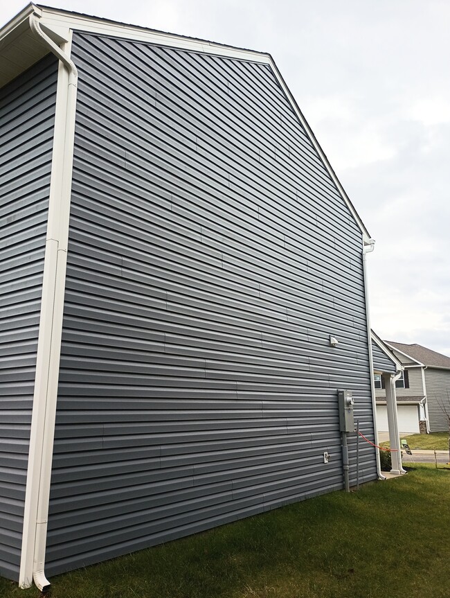 Photo - 1144 Aspen Ter