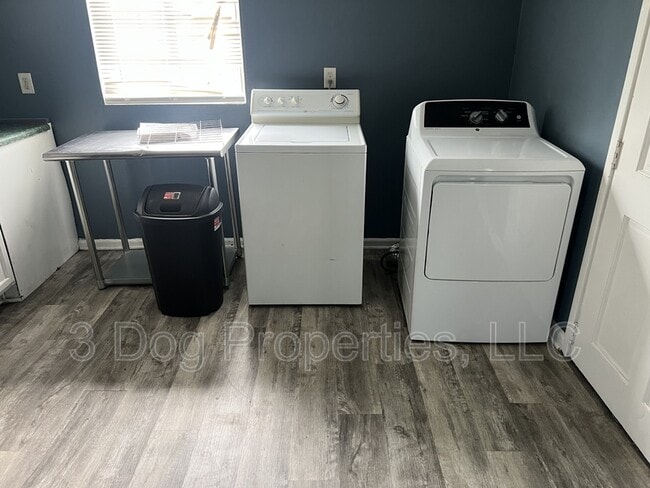 Photo - 2305 Glass St