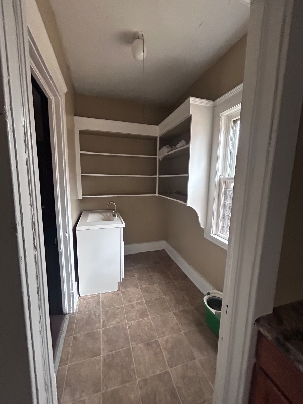 Photo - 1331 E 86th St