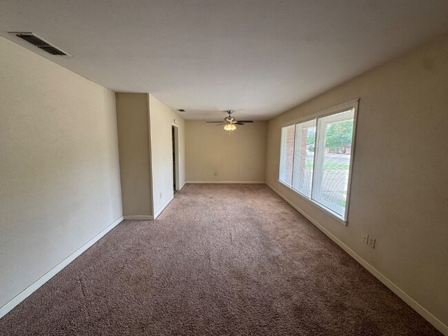 Photo - Lovely House Located Minutes From Elementary, Medical District & Texas Tech Campus!