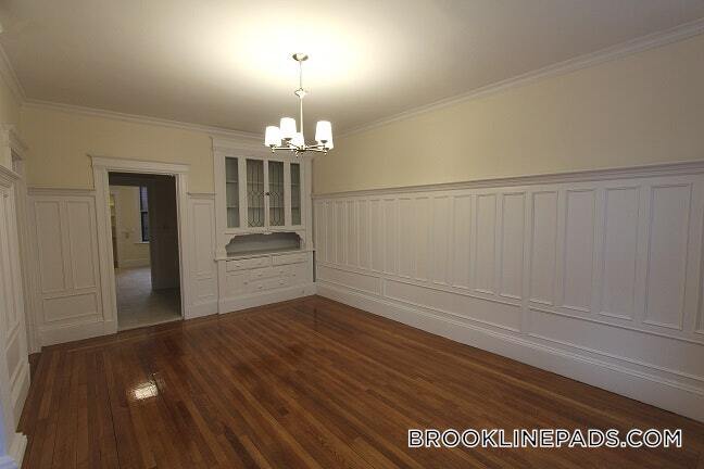 281 St Paul St Unit 23