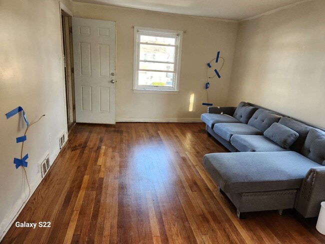Livingroom - 15 Coolidge Ave Unit 1st floor