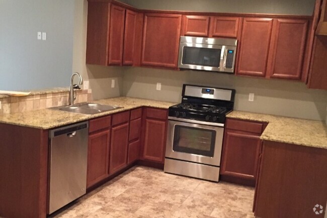 Building Photo - 127 Ashley Dr Rental