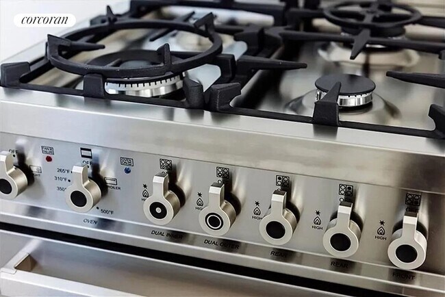 Photo - 29-11 Queens Plaza N