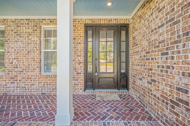 Photo - Swift Creek Preserve 5 Bedroom Beauty!