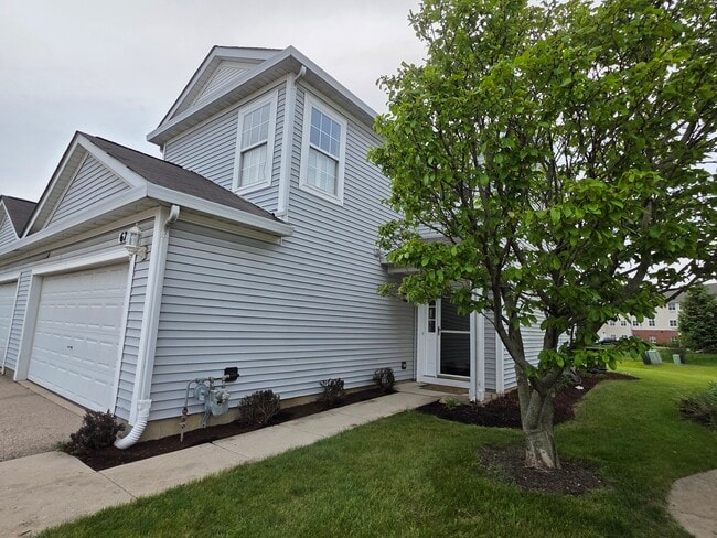 Photo - 675 Fieldcrest Dr