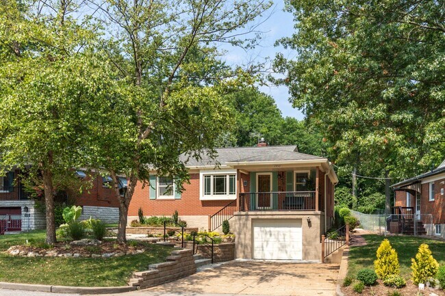 Building Photo - 2BD/2BATH Rockhill Home!