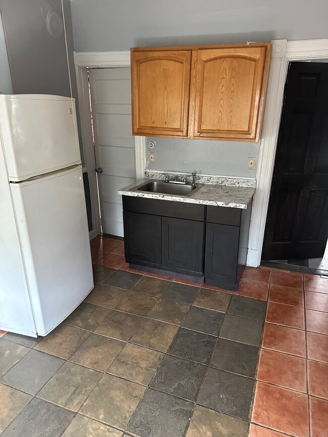 Building Photo - 2 Westland St Unit 2 Rental