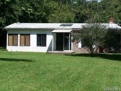 Building Photo - 542 W Broadway