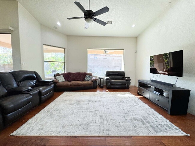 Photo - "Charming 3-Bedroom with 2 Full Bathroom  Pool Home in The Terraces!"