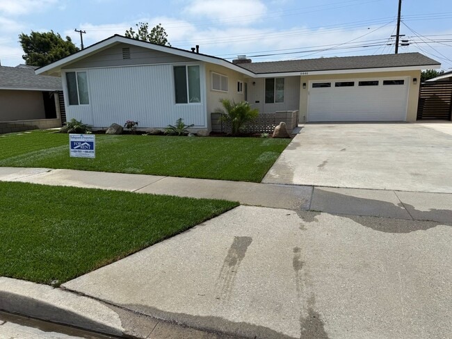 Updated 3 bedroom - 2 bathrooms house read... - Updated 3 bedroom - 2 bathrooms house read...