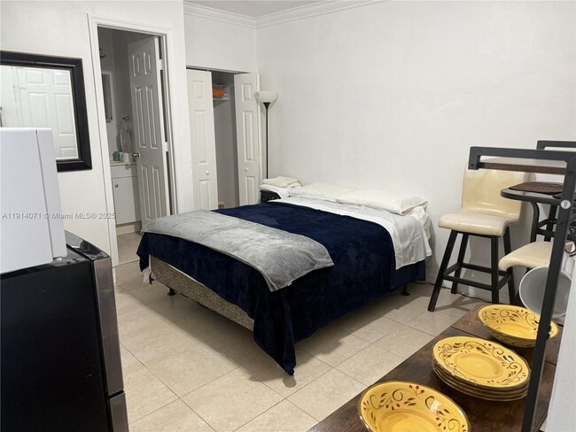 Building Photo - 9331 SW 166th St Unit 0