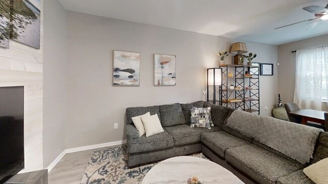 Photo - 8511 Golf Wy