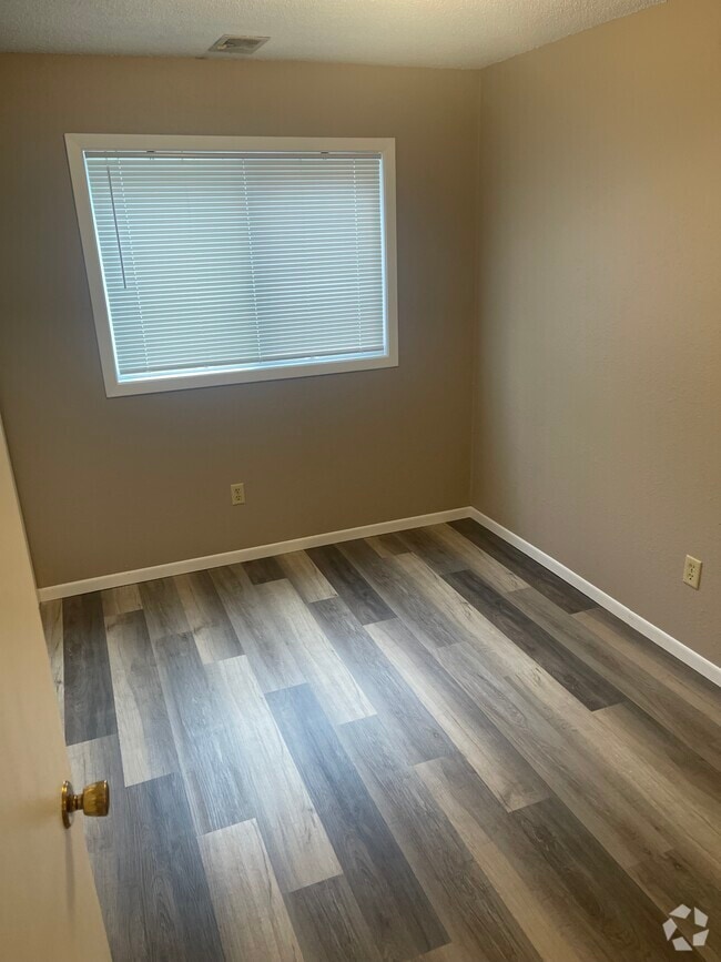 Building Photo - 2301 Cannon St Unit 3 Rental