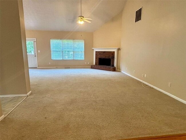 Photo - 540 Chandon Way
