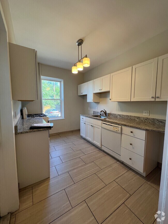 Building Photo - 4 Farrington Ave Unit 1 Rental