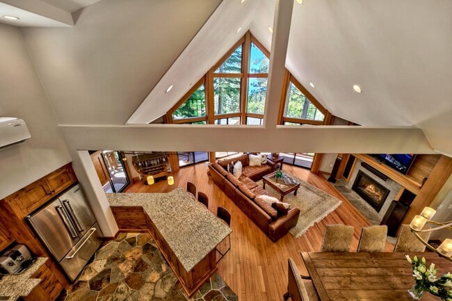 Photo - Gorgeous Lakeview! Pet Friendly w a Garage & AC!