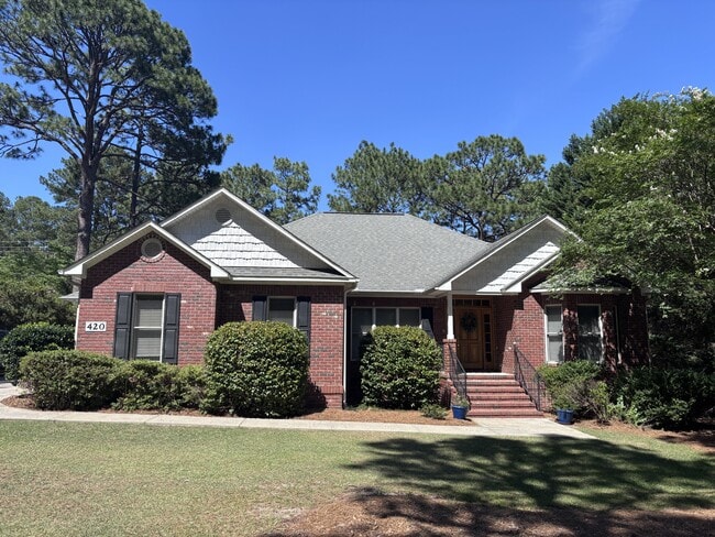 Photo - 420 Lake Forest Dr SE