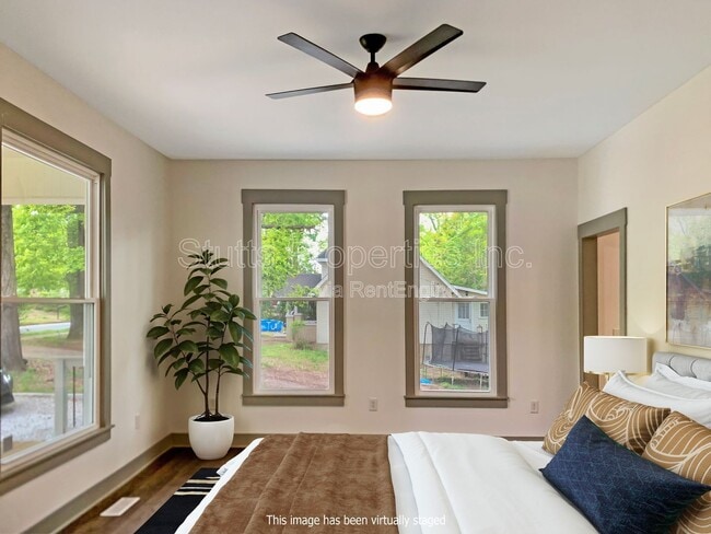 Photo - 617 Howell St