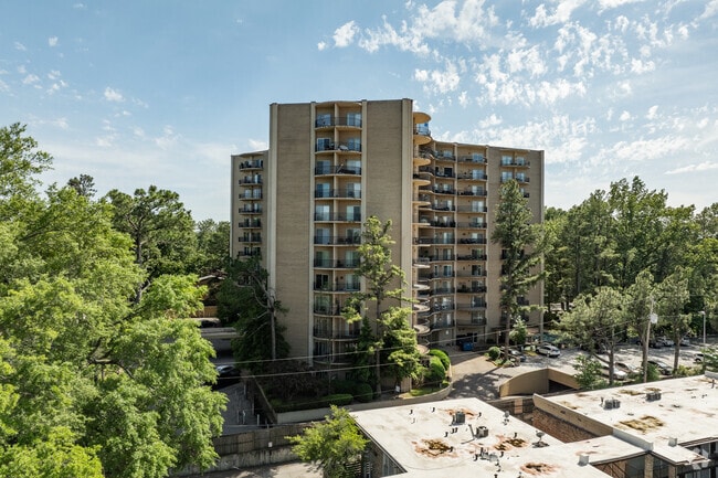 Photo - Fairway Towers